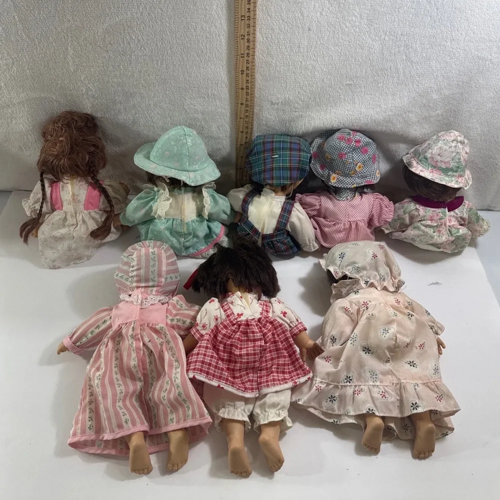 Vintage Gi-Go Palm Pals Bean Bag Baby‎ Dolls Lot of 8 Various Expressions 8 Inch